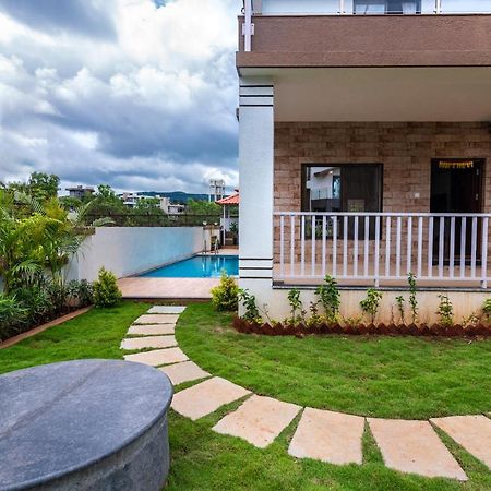 Saffronstays Aster, Plunge Pool Villa With Garden, โลนาวาลา ภายนอก รูปภาพ