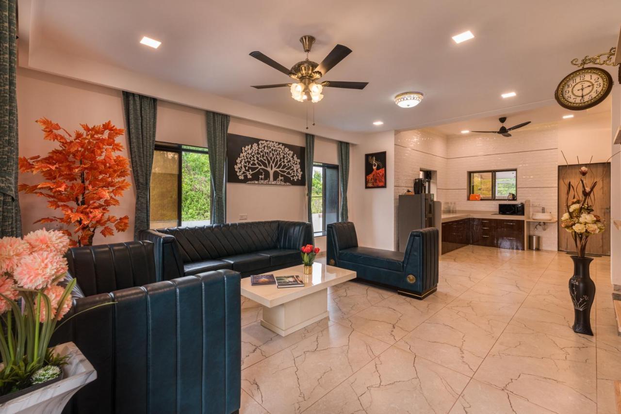 Saffronstays Aster, Plunge Pool Villa With Garden, โลนาวาลา ภายนอก รูปภาพ