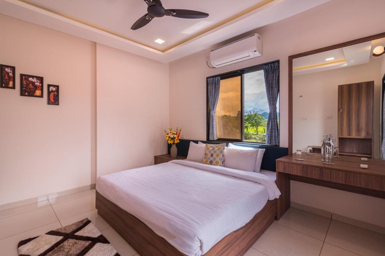 Saffronstays Aster, Plunge Pool Villa With Garden, โลนาวาลา ภายนอก รูปภาพ