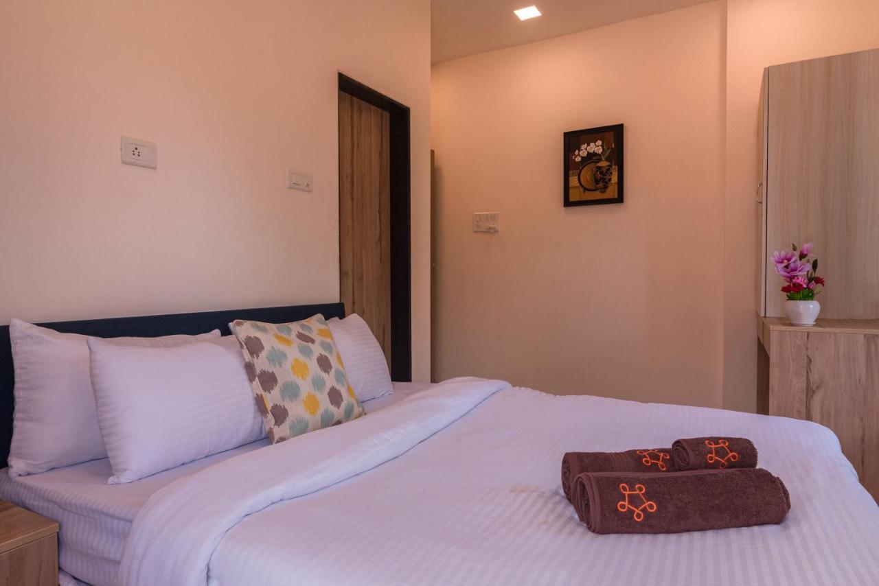 Saffronstays Aster, Plunge Pool Villa With Garden, โลนาวาลา ภายนอก รูปภาพ